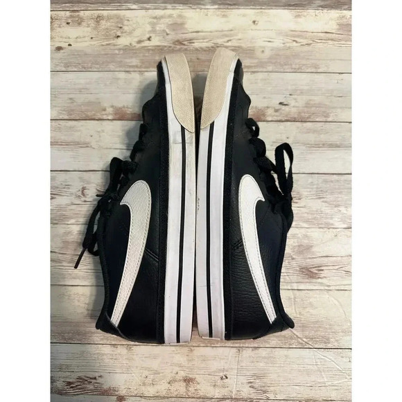 Nike Court Legacy Sneaker Women's Size 10 Black White Leather Swoosh - Picture 8 of 10